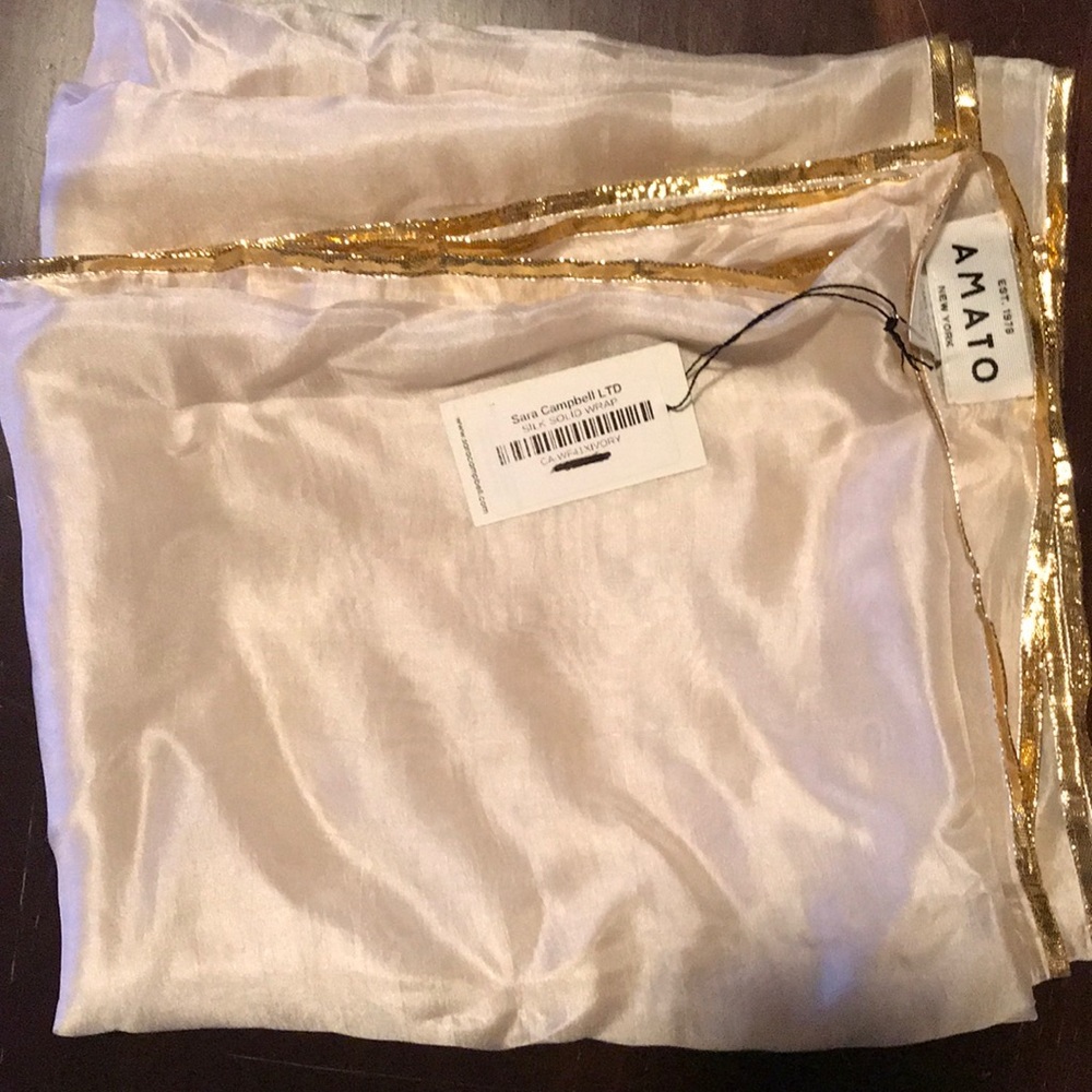 Carolina Amato silk solid wrap